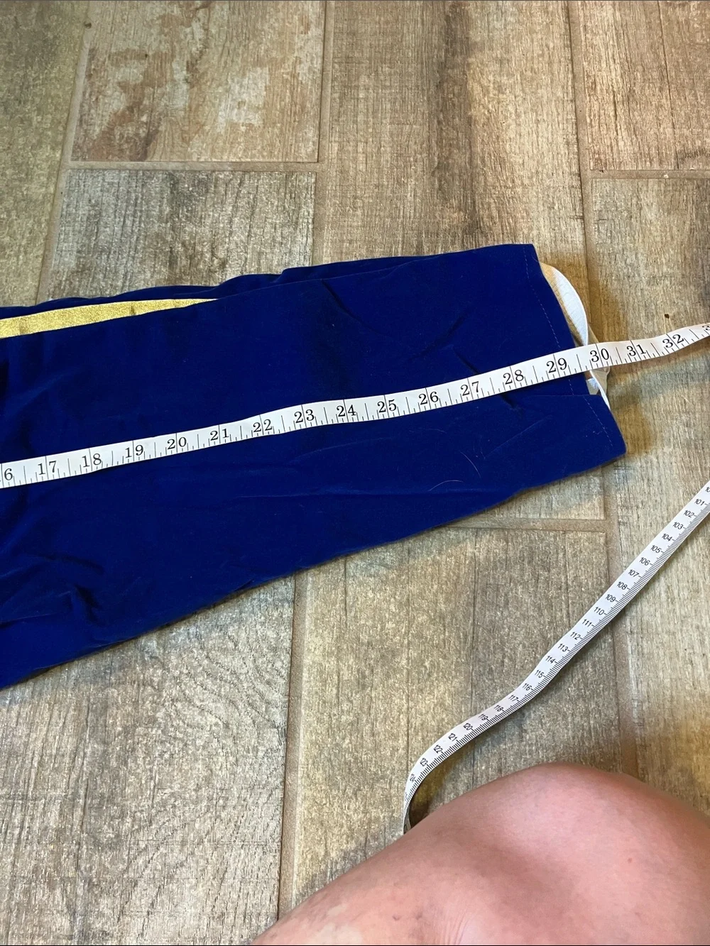 DRUM MAJOR /MILITARY CAPITAN VELVET BRASS BUTTON COSTUME .